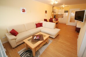 Fernseher, Stereoanlage