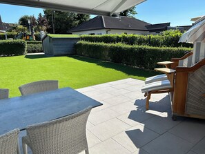 تناول الطعام بالخارج