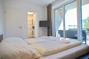 2 bedrooms, WiFi (free)