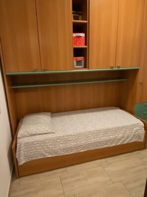 2 Schlafzimmer, Bügeleisen/Bügelbrett, Reisekinderbett, kostenloses WLAN