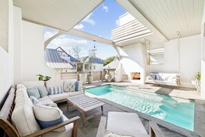 Terrace/patio - Rosemary Bespoke: Gulf Views & Private Pool | 7BR Masterpiece | Rooftop Deck with Panoramic Views (Rosemary Beach)