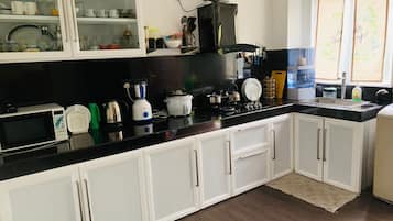 Fridge, microwave, dishwasher, electric kettle
