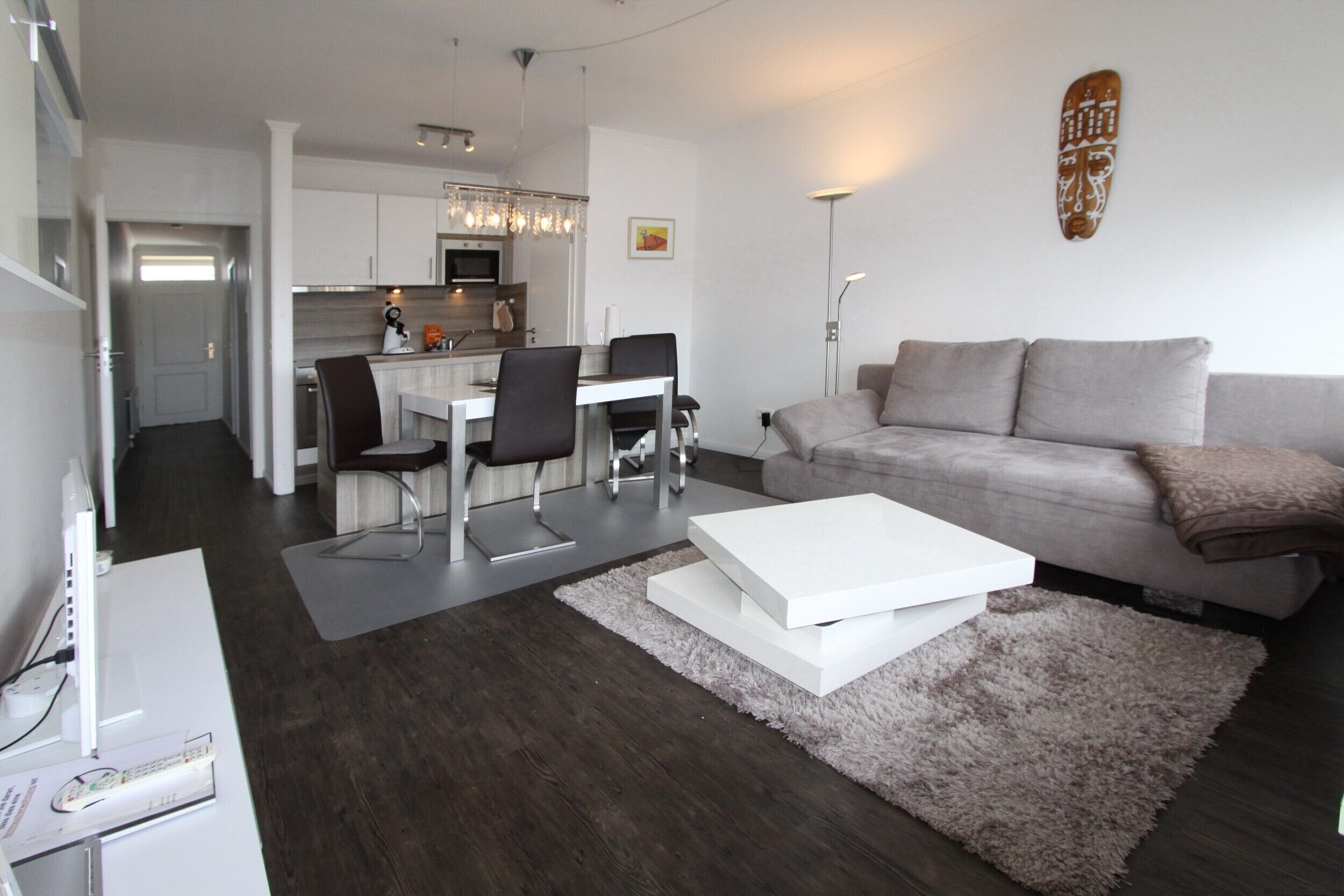 TV, DVD-spiller og stereoanlegg