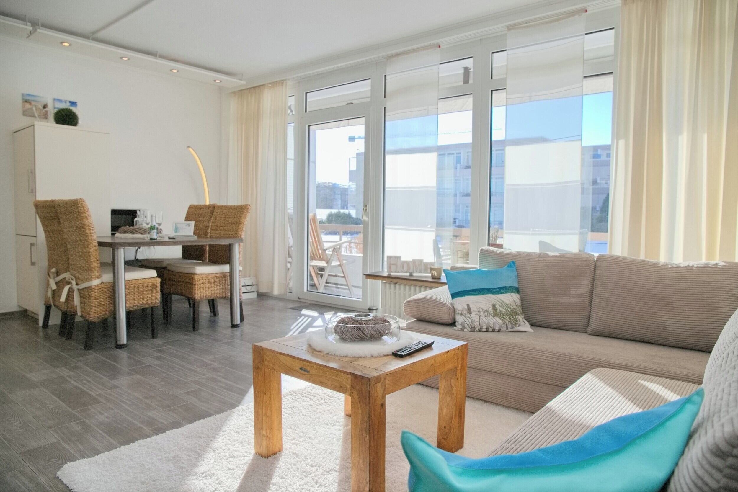 Fernseher, Stereoanlage