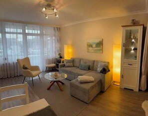 TV, DVD player, aparelho de som