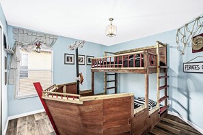 7 Schlafzimmer, Bügeleisen/Bügelbrett, WLAN, Bettwäsche