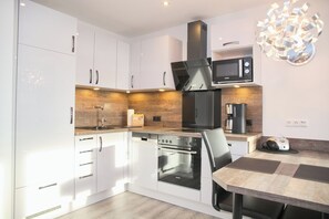 Fridge, microwave, oven, stovetop - Grömitz-center II App. 6 Inkl. Wlan (Grömitz)