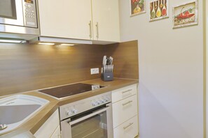 Fridge, microwave, oven, stovetop - Holiday am Deich App. 47 Inkl. Wlan (Grömitz)