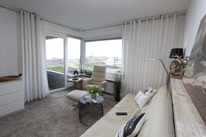 Fernseher, Stereoanlage