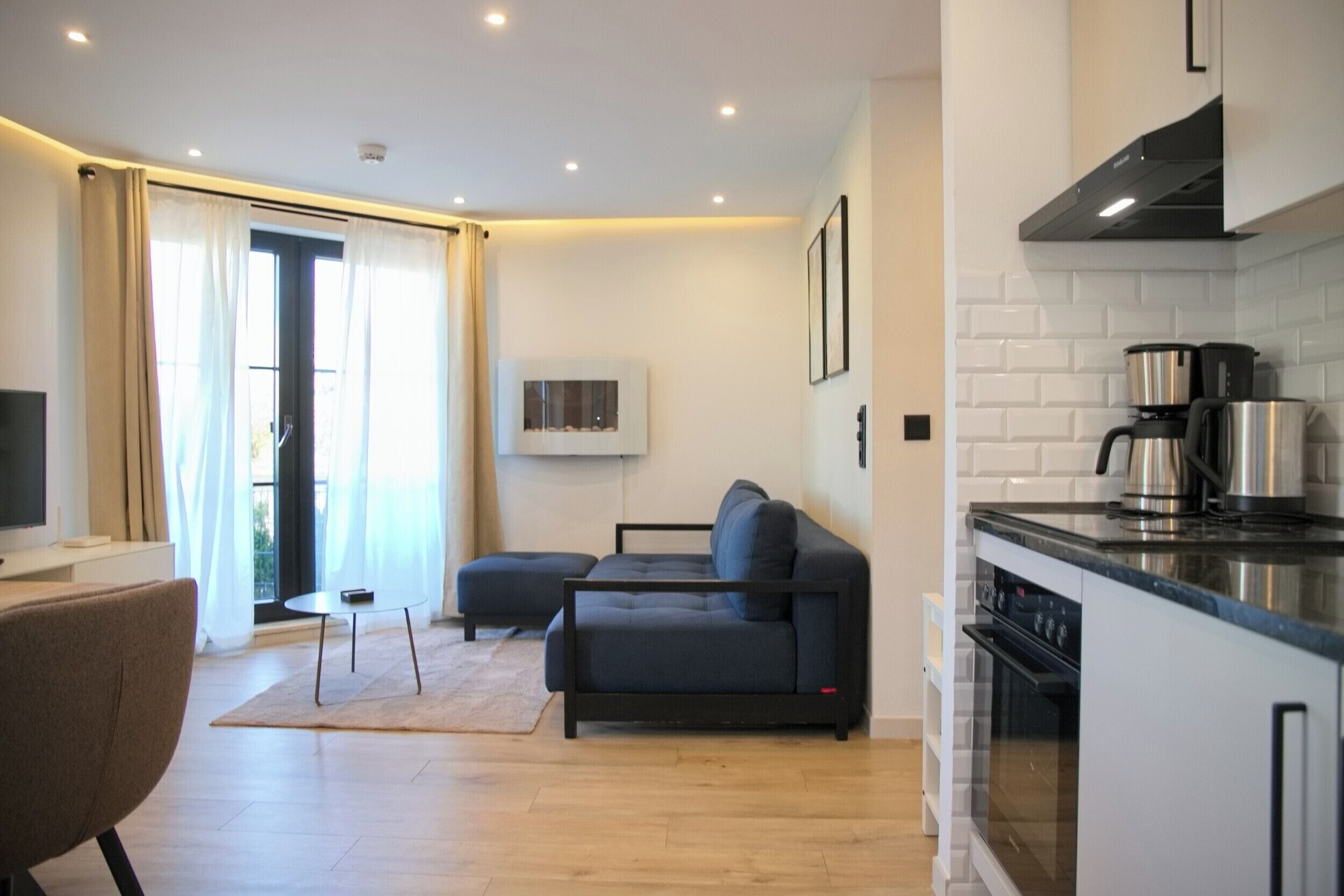 TV, fireplace, stereo