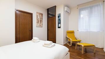 Apartment (1 Bedroom) | Interior