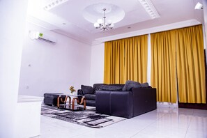 Apartment | Living area