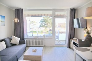 Fernseher, Stereoanlage