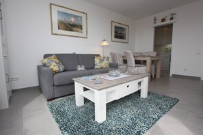 TV, stereo - Hanseat I App. 94, mit 100% Seeblick und Wlan (Grömitz)