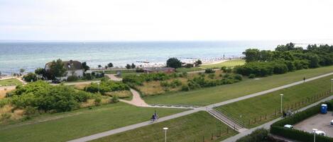 Parkplätze auf dem Gelände