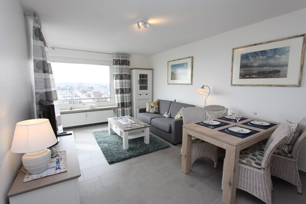 TV, stereo - Hanseat I App. 94, mit 100% Seeblick und Wlan (Grömitz)