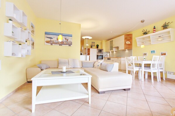 تلفزيون، مشغل دي في دي، ستيريو