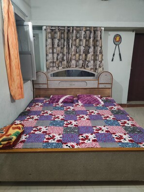 2 bedrooms - The Green House Impact, a homestay outside your home in Jodhpur. (Jodhpur)