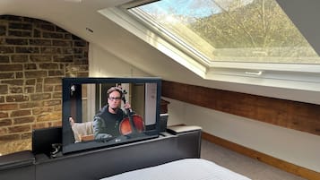 1 slaapkamer, een bureau, een strijkplank/strijkijzer, gratis wifi