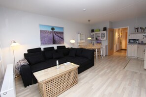 TV, DVD-spiller og stereoanlegg