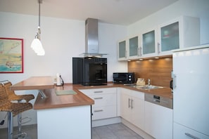 Fridge, microwave, oven, stovetop - Haus Belvedere App. 16 Wlan Inkl (Grömitz)