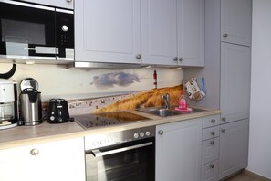 Fridge, microwave, oven, stovetop - Haus Belvedere App. 77 Wlan Inkl (Grömitz)