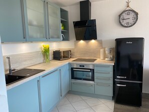 Fridge, microwave, oven, stovetop - Haus Belvedere App. 19 Wlan Inkl (Grömitz)