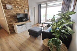 Fernseher, Stereoanlage