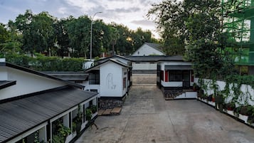 Standard Double Room, 1 Queen Bed, Garden View | Balcony view