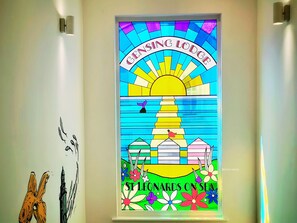 Interior - Gensing Lodge A Beautiful 3 Bedroom Boutique. Award Winning!  (Saint Leonards)