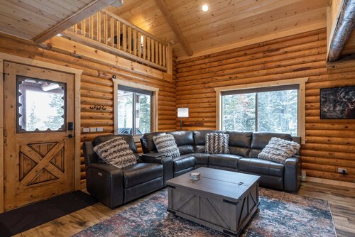 330 E Trail Road Cabin Secluded Mountain Getaway