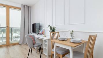 Studio, Balcony | Living room