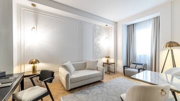 Suite, 1 Bedroom | Living area | 103-cm Smart TV with digital channels