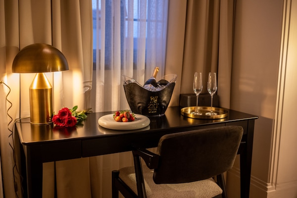 Superior Double Room, 1 Bedroom | 1 bilik tidur, cadar kapas Mesir, peralatan tempat tidur premium