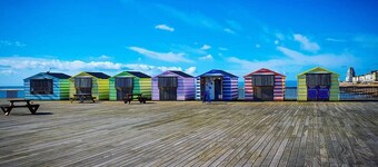 Church Retreat - Magnificent Seaside Apartment. Award Winning!
