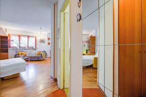 1 phòng ngủ, bộ trải giường 