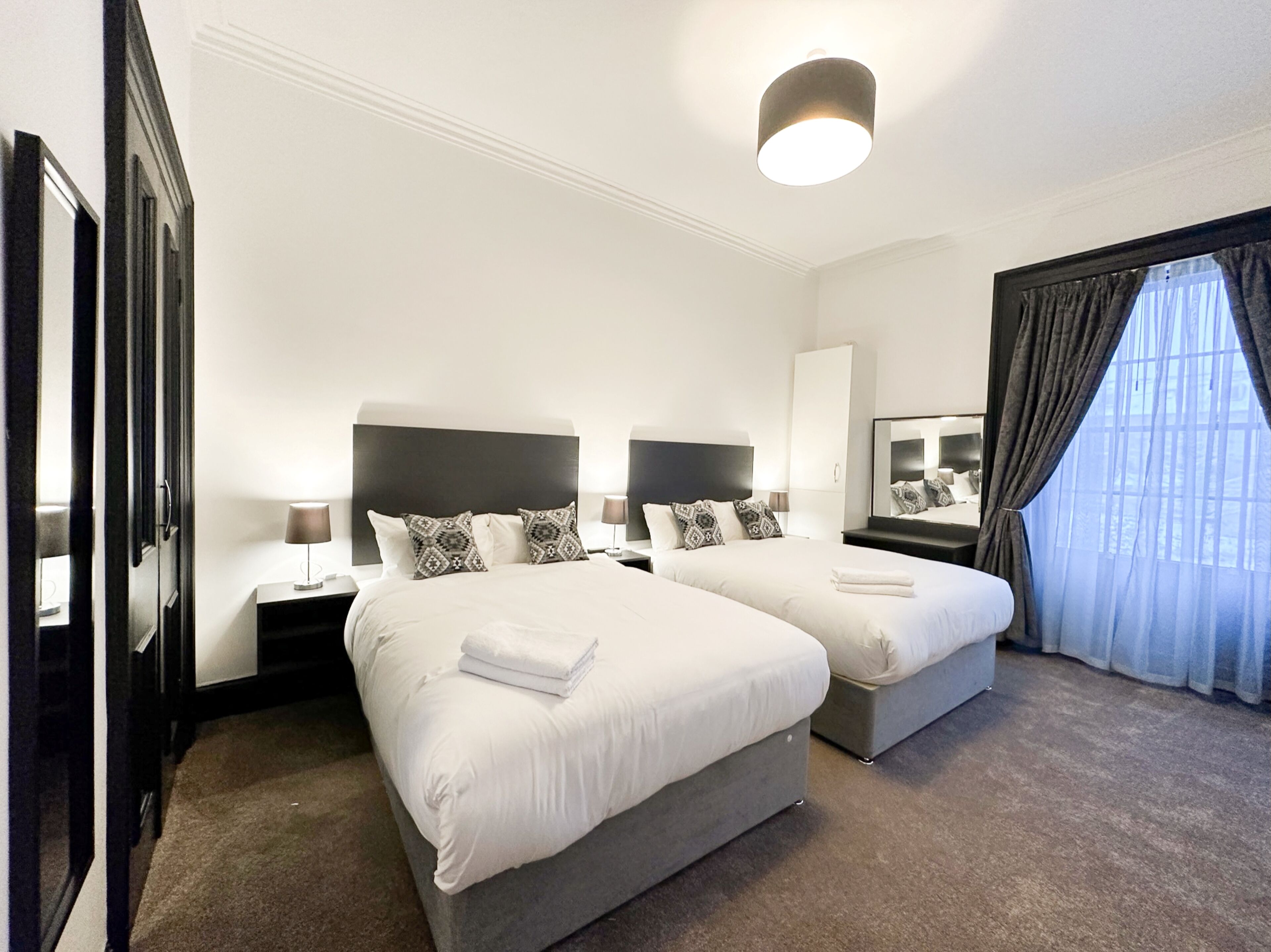 高級寢具、Select Comfort 床墊、熨斗/熨衫板、摺床/加床 (收費)