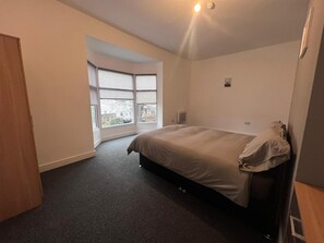 Standard Double Room, 1 Double Bed (Shared) | Free WiFi, bed sheets - OYO Arcadia By Habitat101 (Middlesbrough)