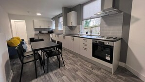 Electric kettle - OYO Arcadia By Habitat101 (Middlesbrough)