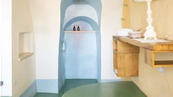 Classic Room | Bathroom