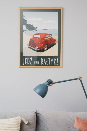 Unclassified image, 3 of 19, button