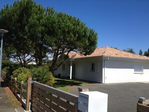 Exterior - Le Paradis des Canards: your exceptional villa with heated swimming pool. (La Teste-de-Buch)