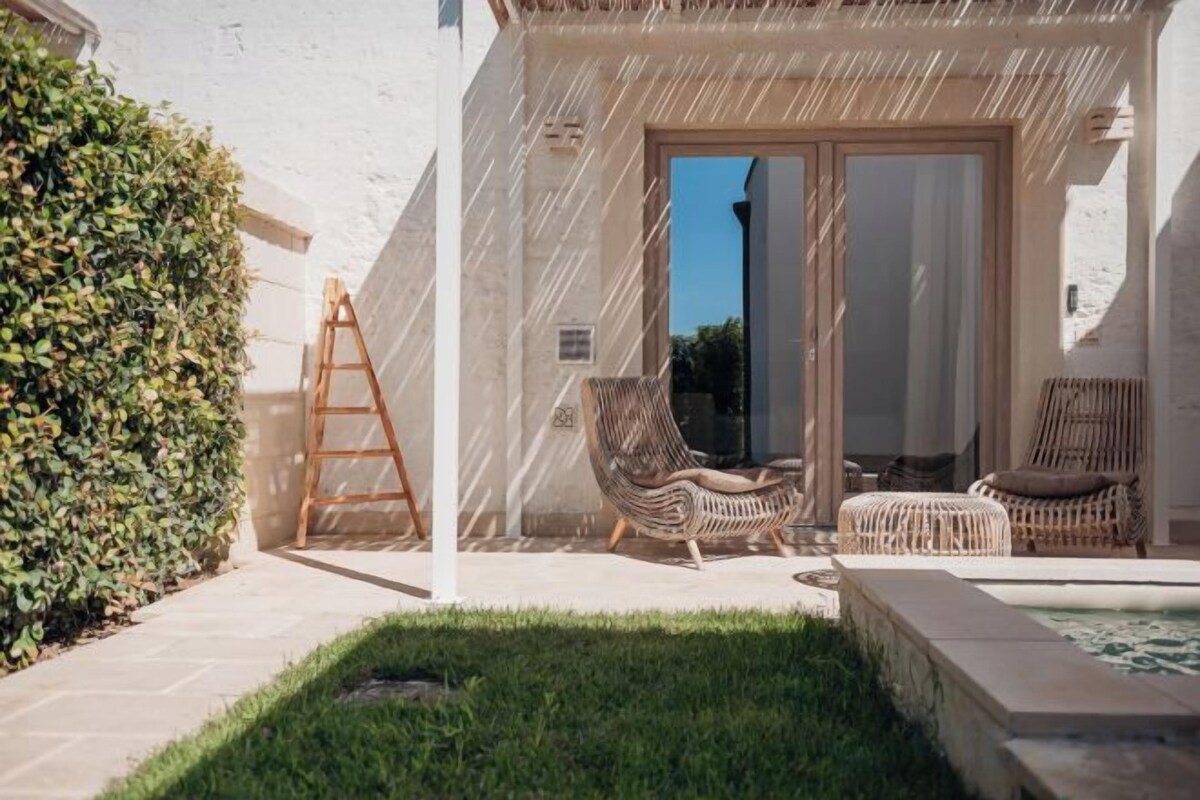 Deluxe Suite With Private Outdoor Pool