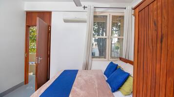 2 chambres, fer et planche Ă  repasser, Wi-Fi, draps fournis