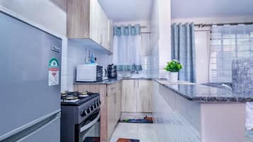 City-Apartment | Eigene Küche | Kühlschrank, Mikrowelle, Kochgeschirr/Geschirr/Besteck