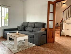 Smart TV, fireplace - Preciosa Casa Rural en El Ronquillo (El Ronquillo)