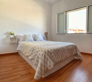 2 bedrooms, iron/ironing board, travel cot, free WiFi - Preciosa Casa Rural en El Ronquillo (El Ronquillo)