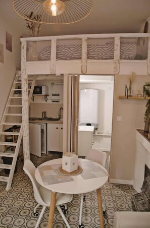 Interior - Beaucaire Cocoon 2/quais/cité Médiévale/nature (Beaucaire)