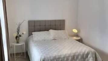 1 chambre, fer et planche Ă  repasser, lit parapluie, Wi-Fi