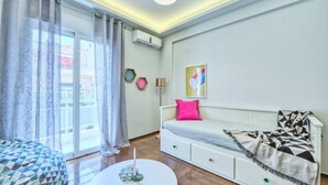 บ้านพัก, สูบบุหรี่ได้ | 2 ห้องนอน, โต๊ะทำงาน